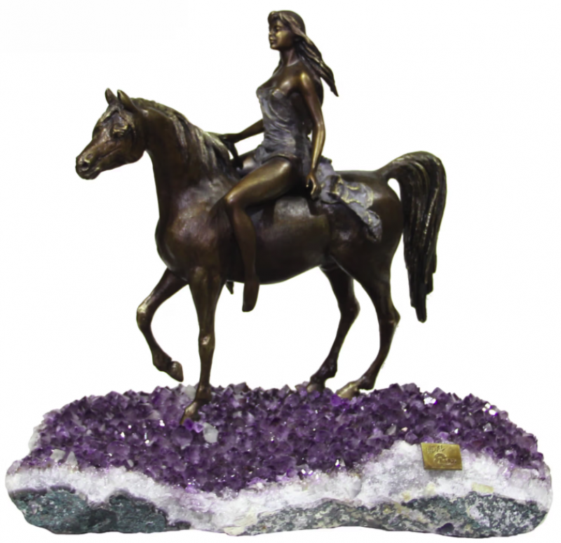 Brons met ametist:  vrouw op paard